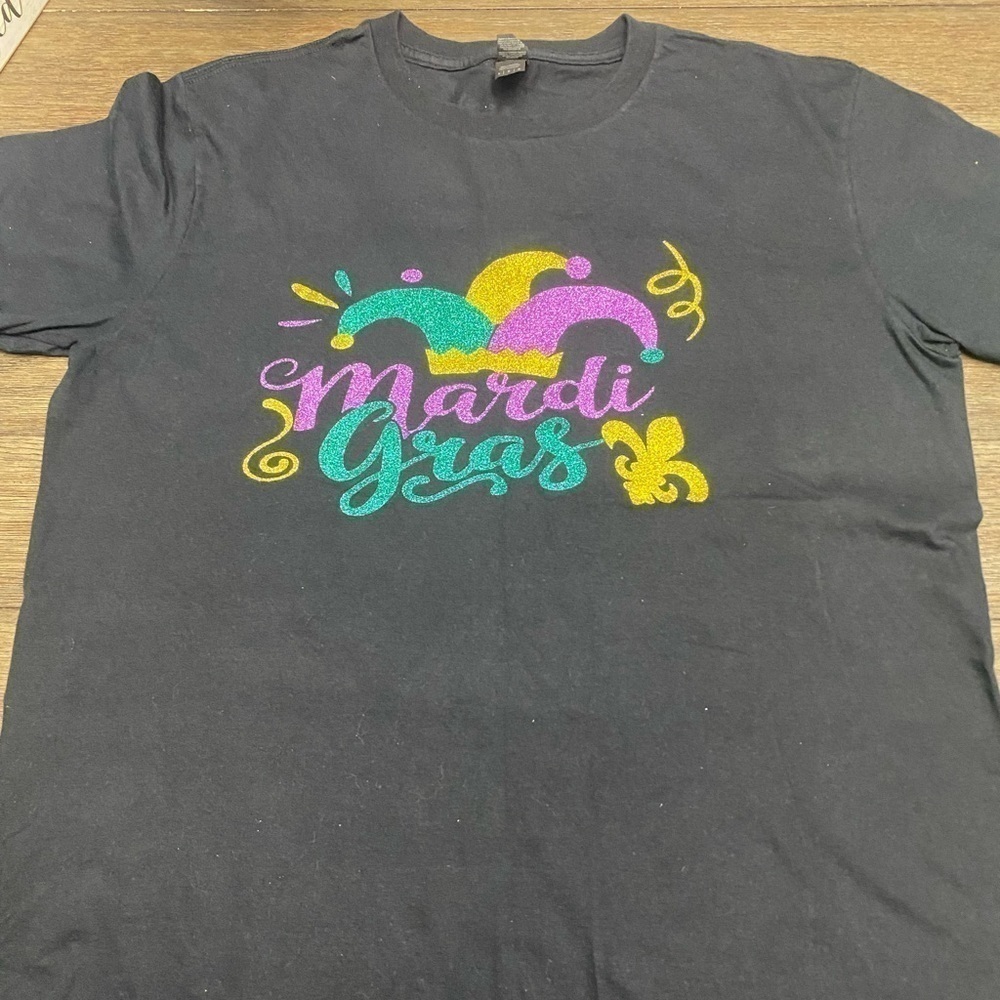 Mardi Gras New Orleans graphic T-shirt L black unisex